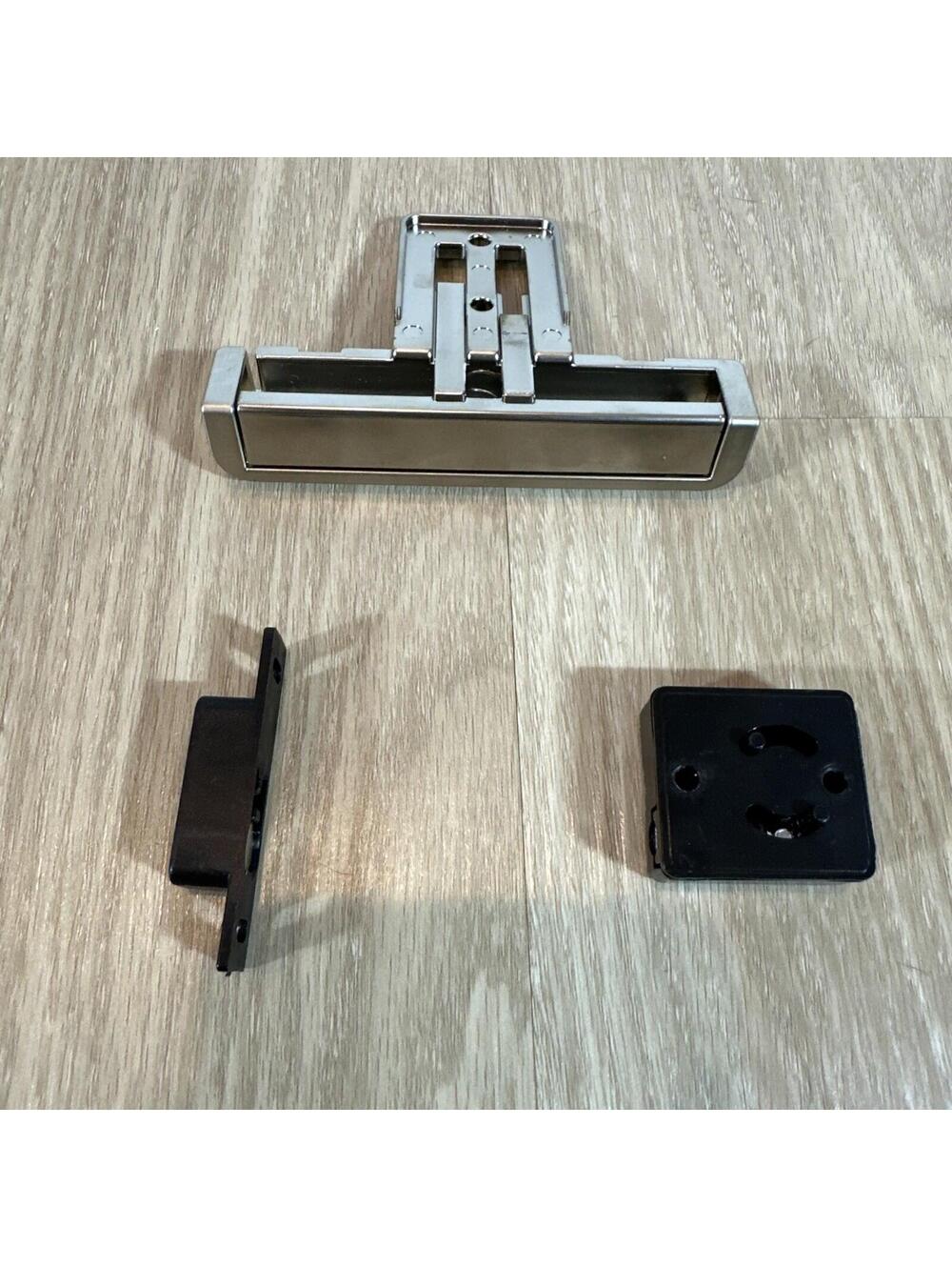 Southco Latch for Targa‎ boat LATCH POLISHED CHROME POLAR